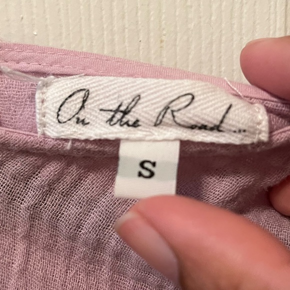 On the Road Top - Picture 3 of 3